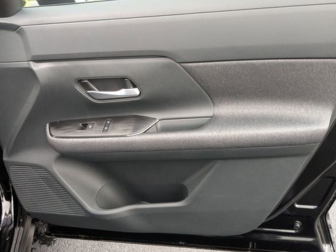 New 2025 Nissan Kicks SV w/ SV Premium Package FWD image 31