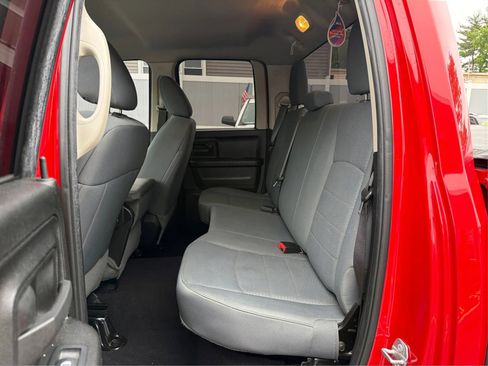 Used 2019 RAM 1500 Express w/ Express Value Package AWD/4WD image 9
