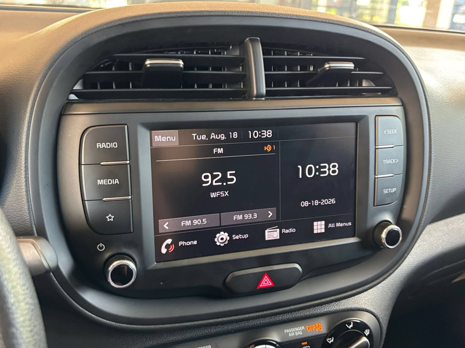 Used 2025 Kia Soul LX w/ LX Technology Package FWD image 19