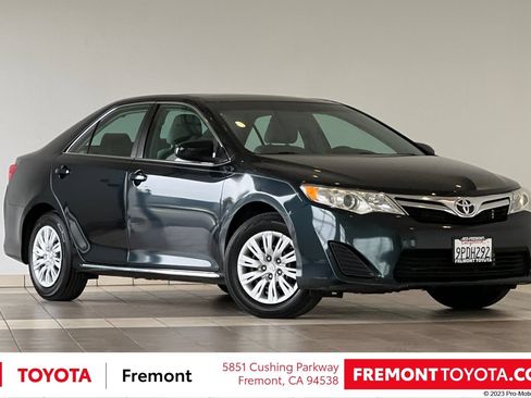 Used 2012 Toyota Camry LE FWD image 1