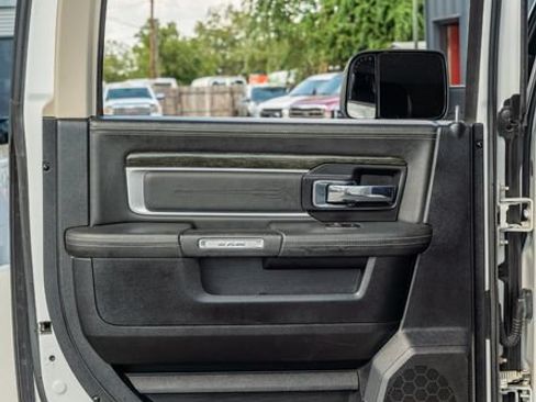 Used 2015 RAM 2500 Limited AWD/4WD image 34