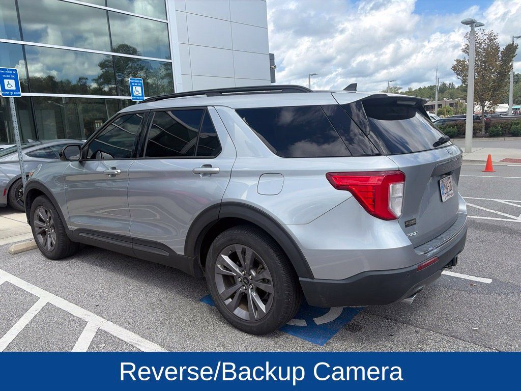 Used 2022 Ford Explorer XLT w/ Equipment Group 202A RWD image 5