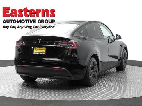 Used 2021 Tesla Model Y Long Range AWD/4WD image 5