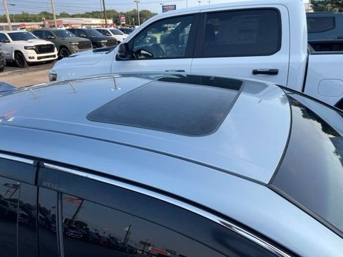 Used 2020 Toyota Avalon TRD w/ All Weather Liner Package FWD image 9