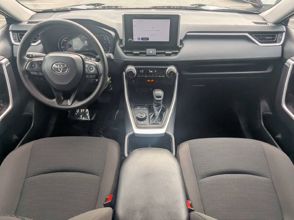 Used 2025 Toyota RAV4 LE AWD/4WD image 14
