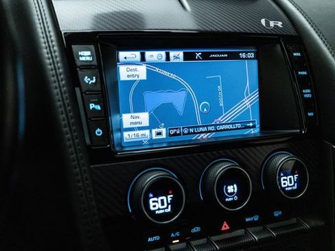 Used 2015 Jaguar F-TYPE R RWD image 27