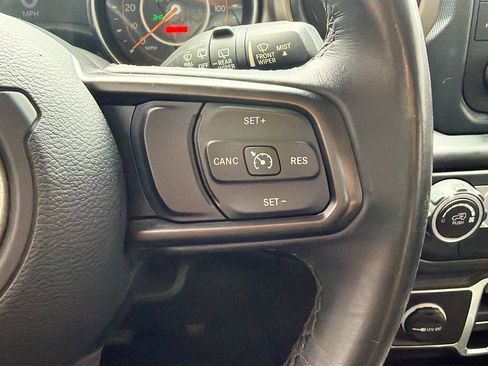 Used 2019 Jeep Wrangler Unlimited Sport S AWD/4WD image 35