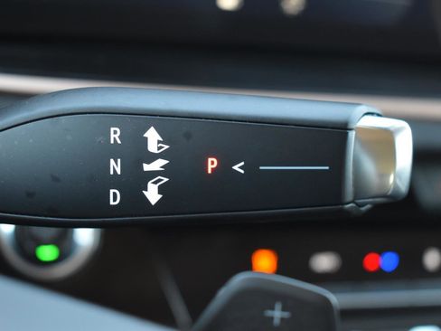 Used 2024 Buick Envision Sport Touring image 11