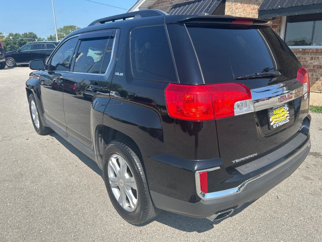 Used 2017 GMC Terrain SLE w/ Convenience Package AWD/4WD image 9
