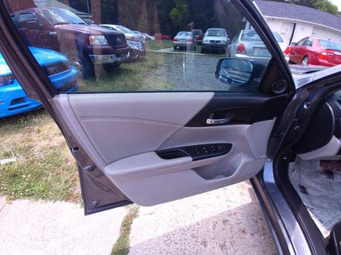 Used 2014 Honda Accord EX image 12