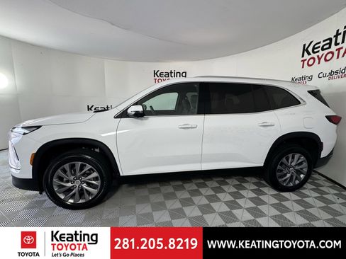 Used 2025 Buick Enclave Preferred image 8