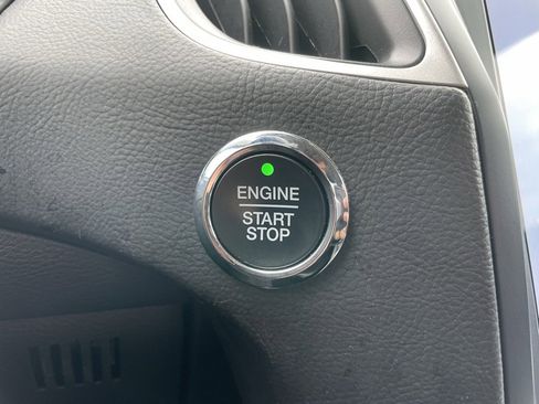 Used 2023 Ford Edge SEL image 46