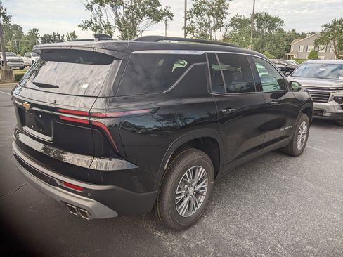 New 2026 Chevrolet Traverse LT w/ Driver Confidence Package image 8