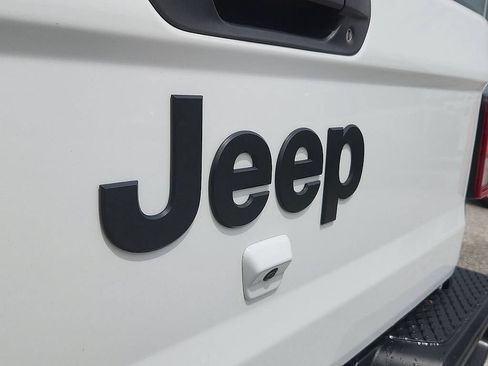 Used 2022 Jeep Gladiator Sport AWD/4WD image 22