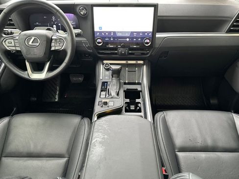 Used 2025 Lexus GX 550 w/ Cold Area Package image 12