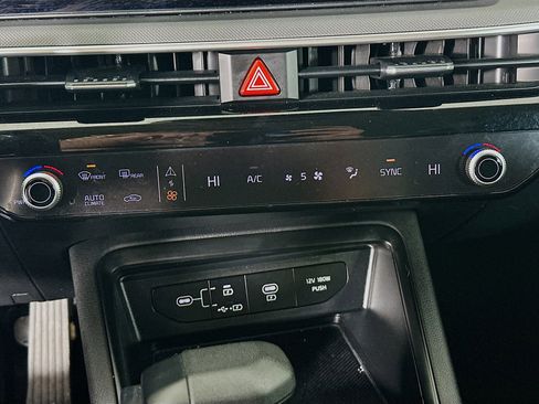 Used 2025 Kia K5 LXS image 23
