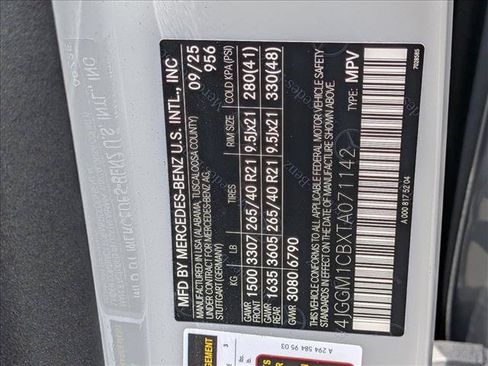 Certified 2026 Mercedes-Benz EQE 320 4MATIC SUV image 24