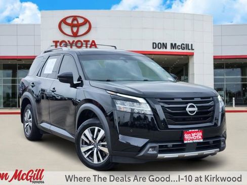 Used 2023 Nissan Pathfinder SL AWD/4WD image 1