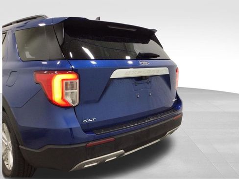 Used 2023 Ford Explorer XLT w/ Equipment Group 202A AWD/4WD image 23
