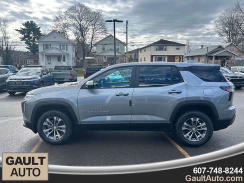 New 2026 Chevrolet Equinox LT w/ Convenience Package II image 6