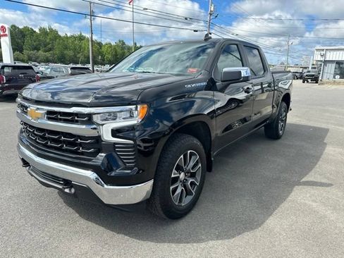 Used 2023 Chevrolet Silverado 1500 LT AWD/4WD image 3