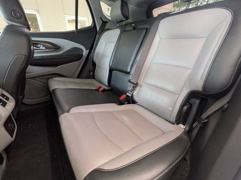 Used 2024 GMC Terrain SLT FWD image 13