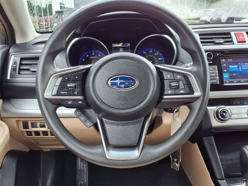 Used 2019 Subaru Outback 2.5i AWD/4WD image 13