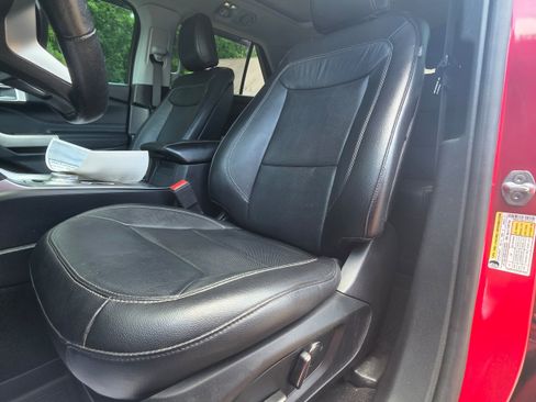 Used 2020 Ford Explorer Limited RWD image 22