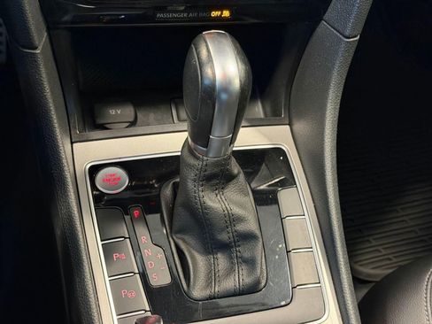 Used 2020 Volkswagen Passat 2.0T SEL image 17