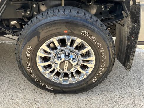 Used 2021 Ford F250 Lariat AWD/4WD image 4
