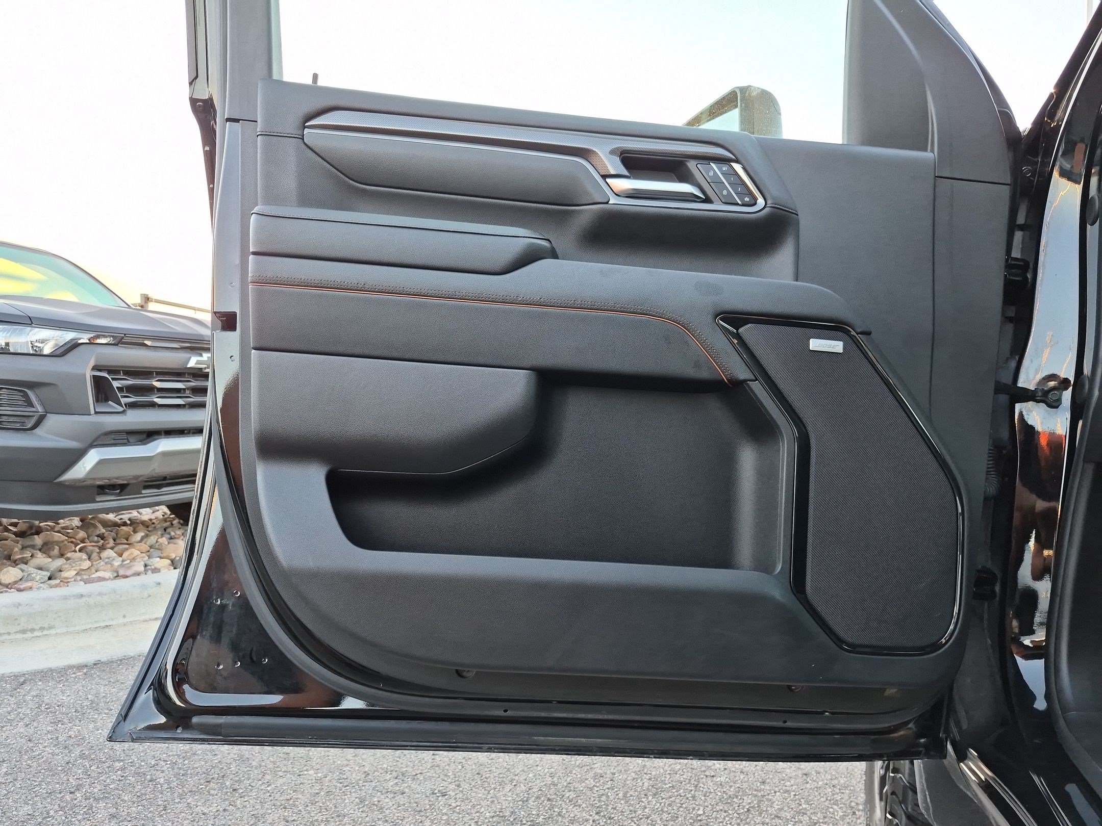 Used 2024 GMC Sierra 2500 AT4 AWD/4WD image 12