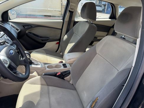 Used 2012 Ford Focus SE FWD image 15