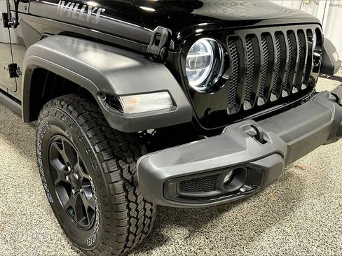 Used 2021 Jeep Wrangler Unlimited Sport image 31