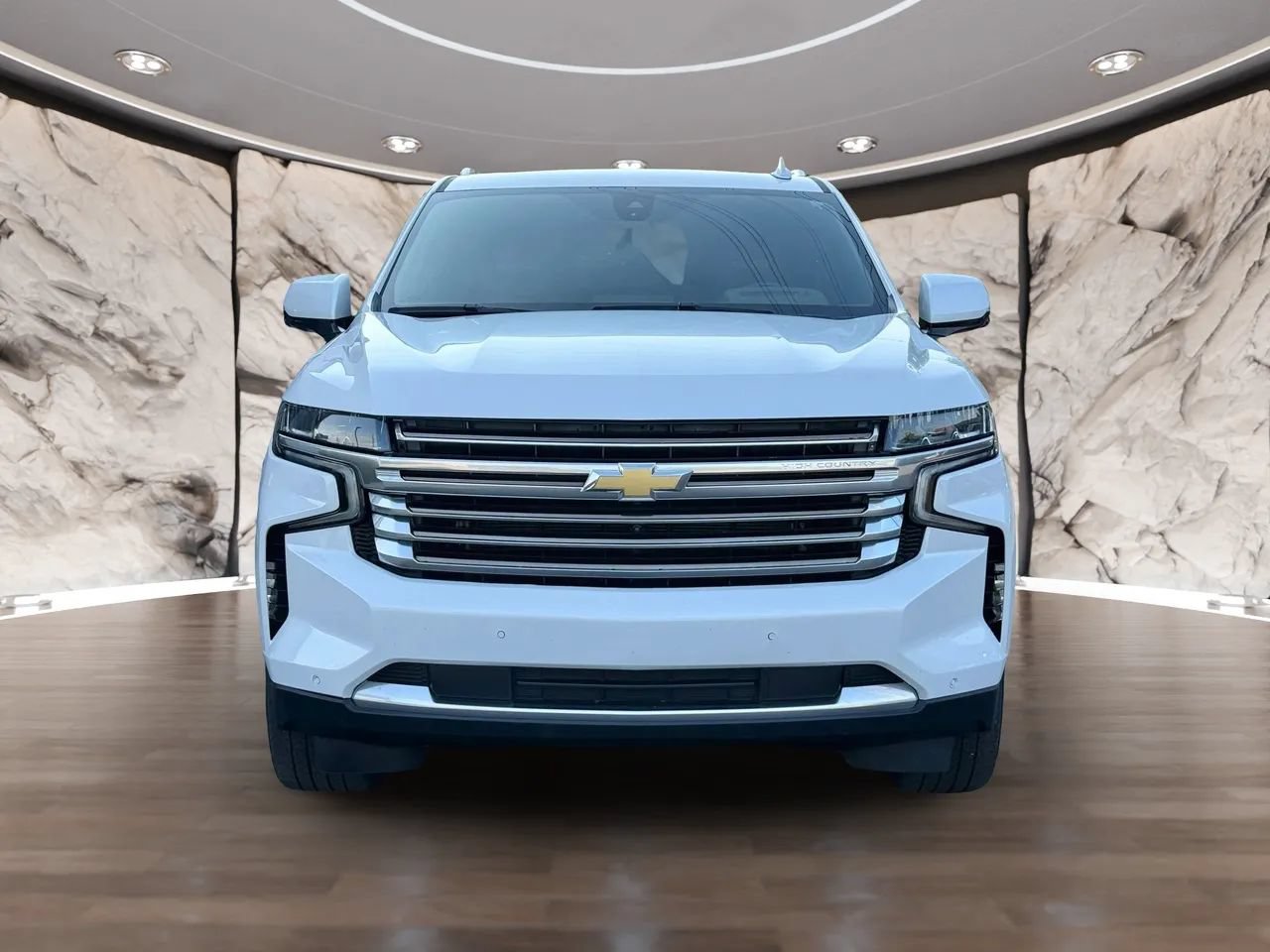 Used 2021 Chevrolet Suburban High Country w/ Premium Package AWD/4WD image 2