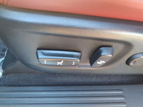 Used 2022 Lexus GX 460 Premium image 16