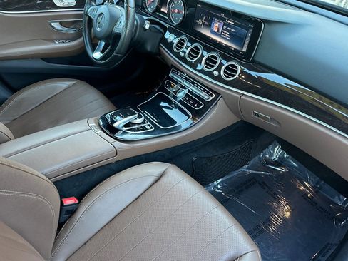 Used 2018 Mercedes-Benz E 300 image 18