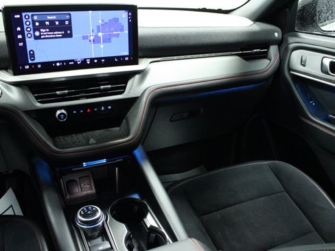 Used 2025 Ford Explorer ST AWD/4WD image 20