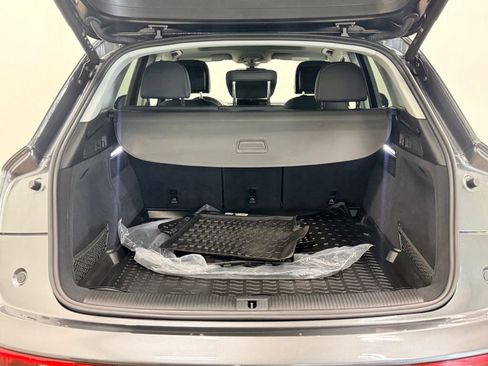 Used 2023 Audi Q5 2.0T Premium Plus w/ Premium Plus Package AWD/4WD image 5
