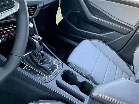 New 2026 Volkswagen Jetta SE image 23