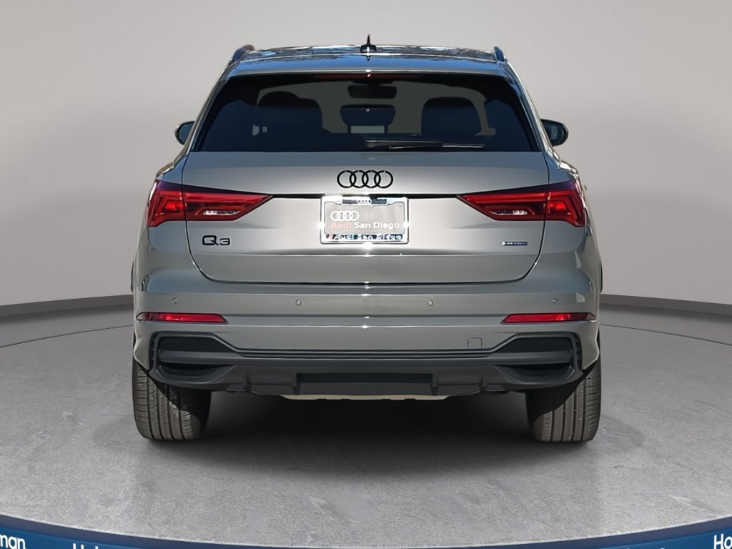 Used 2025 Audi Q3 2.0T Premium w/ Convenience Package AWD/4WD image 4