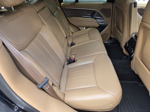 Certified 2023 Land Rover Range Rover SE image 5