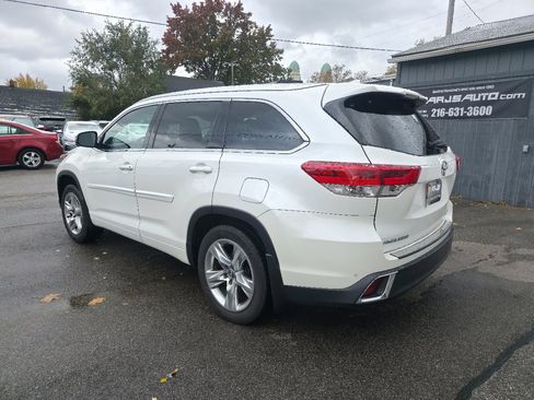 Used 2017 Toyota Highlander Limited image 9