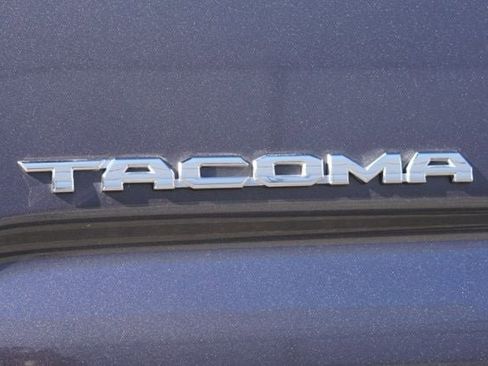 Used 2021 Toyota Tacoma TRD Sport image 11