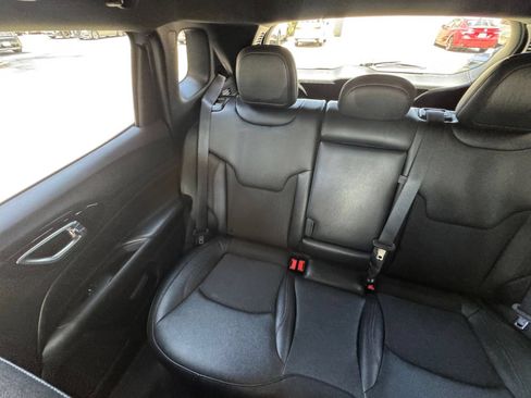 Used 2025 Jeep Compass Trailhawk AWD/4WD image 33