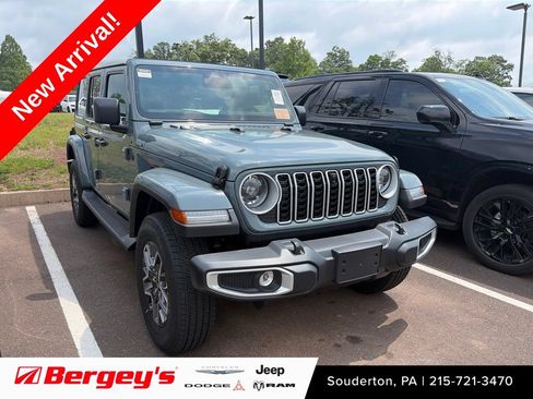 Used 2026 Jeep Wrangler Unlimited Sahara AWD/4WD image 1