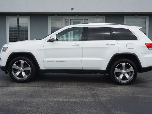 Used 2016 Jeep Grand Cherokee Limited AWD/4WD image 8