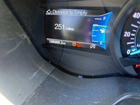 Used 2020 Ford Fusion SE w/ Equipment Group 151A image 7