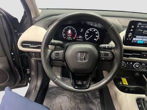 Used 2024 Honda HR-V EX-L image 11