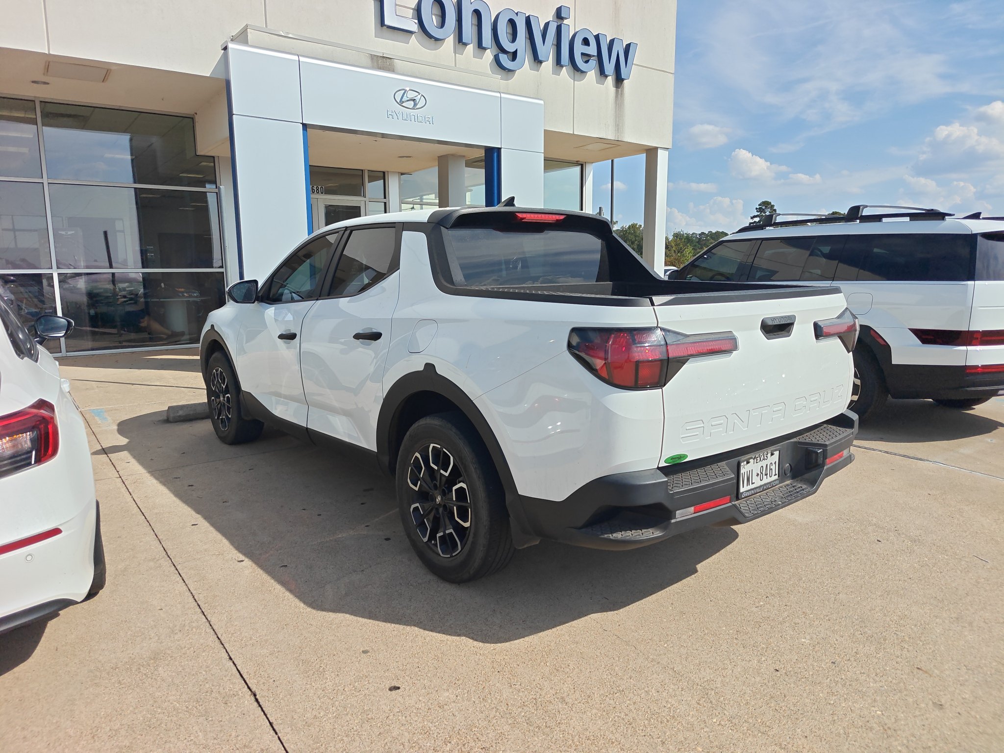 Used 2024 Hyundai Santa Cruz SEL FWD image 2