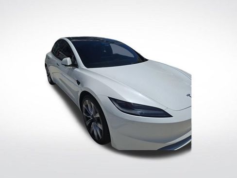 Used 2024 Tesla Model 3 Standard Range RWD image 3